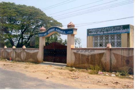 Burial ground at Nadai Pathai Street, Kundrathur